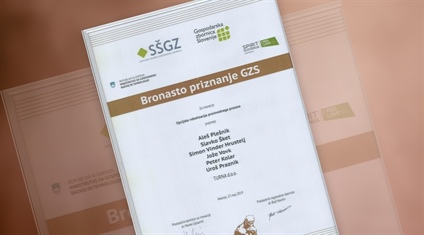 Bronasto priznanje za inovacijo Opcijska robotizacija proizvodnega procesa